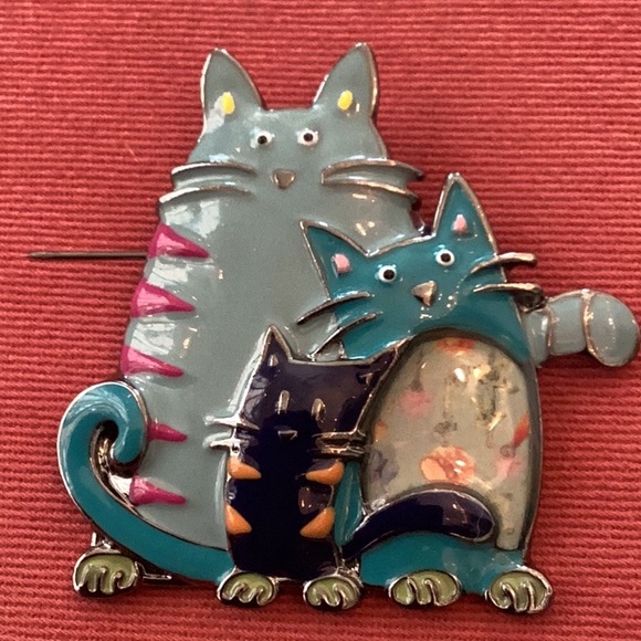 Fun enamel kitty cat brooch - Picture 1 of 5